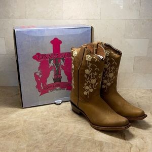 Girls Floral Embroidery Tanner Mark Boot